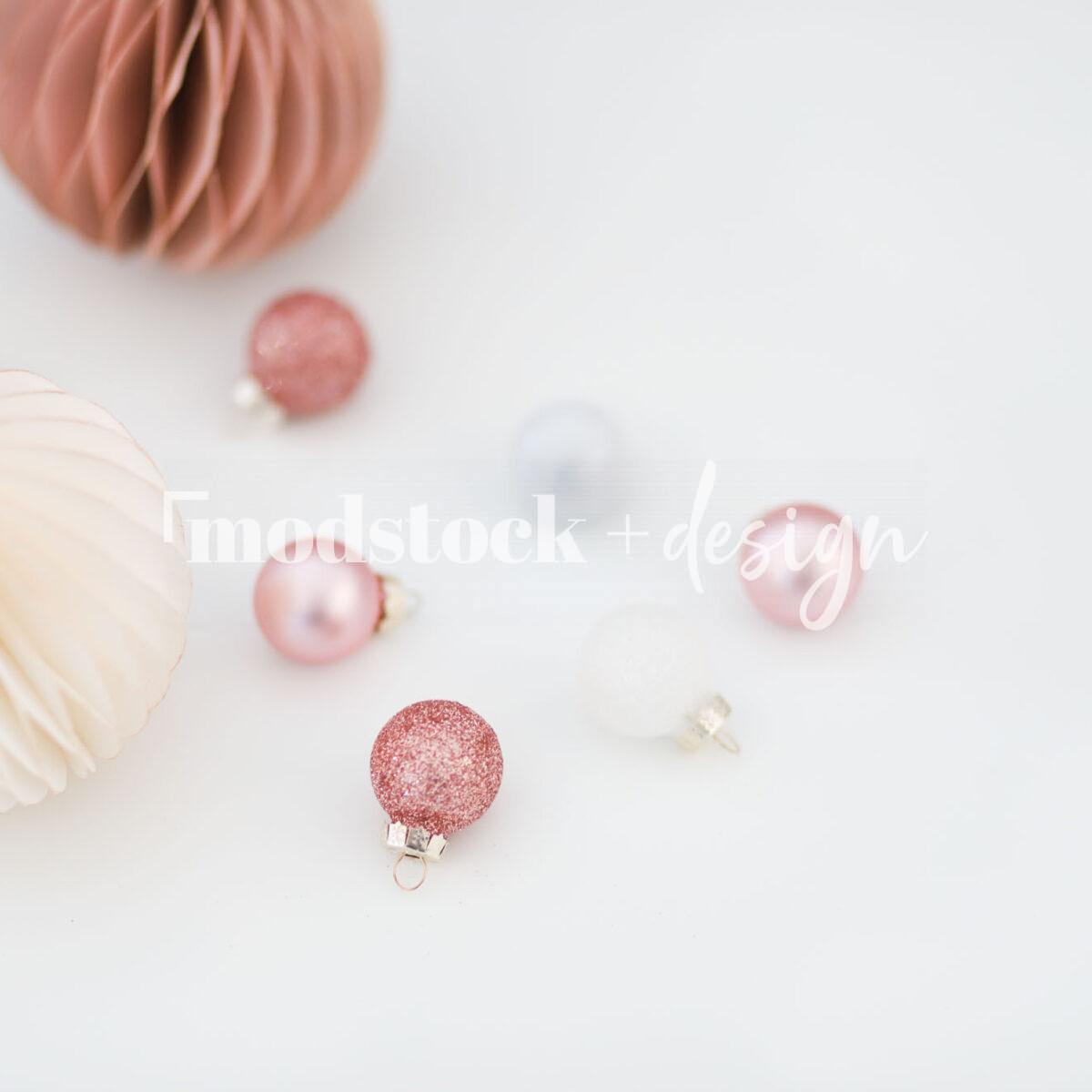 Ornaments and Baubles 34
